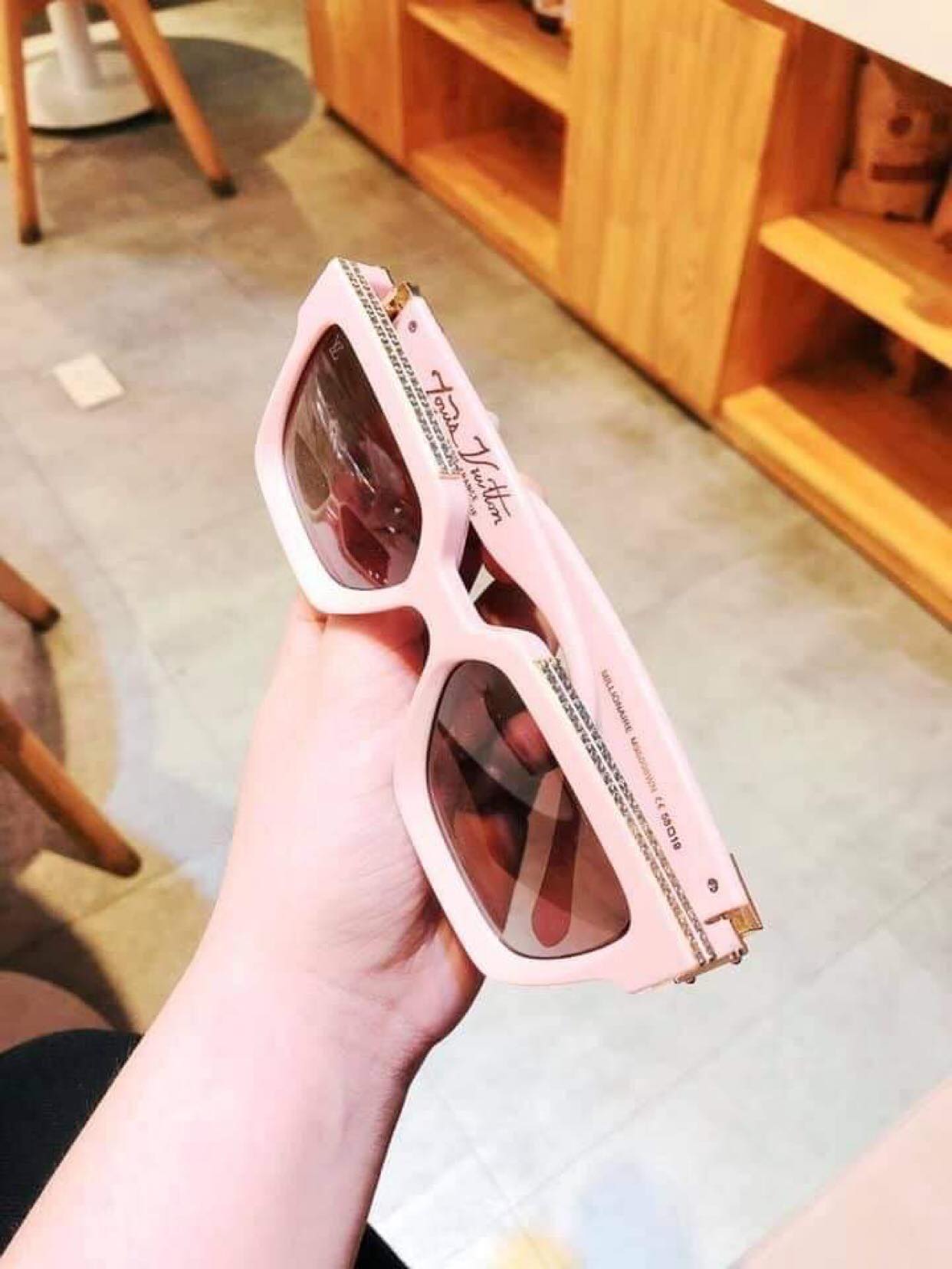 Kính râm, Kính mát Mắt Vuông Viền Vàng Ulzzang Hàn Quốc - Hàng Cao Cấp