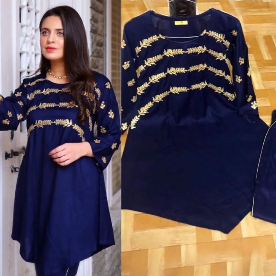 Stylish Flair Embroidered Silk Maxi Dress for Women – Luxury Formal Wear – Party & Wedding Outfit. 
