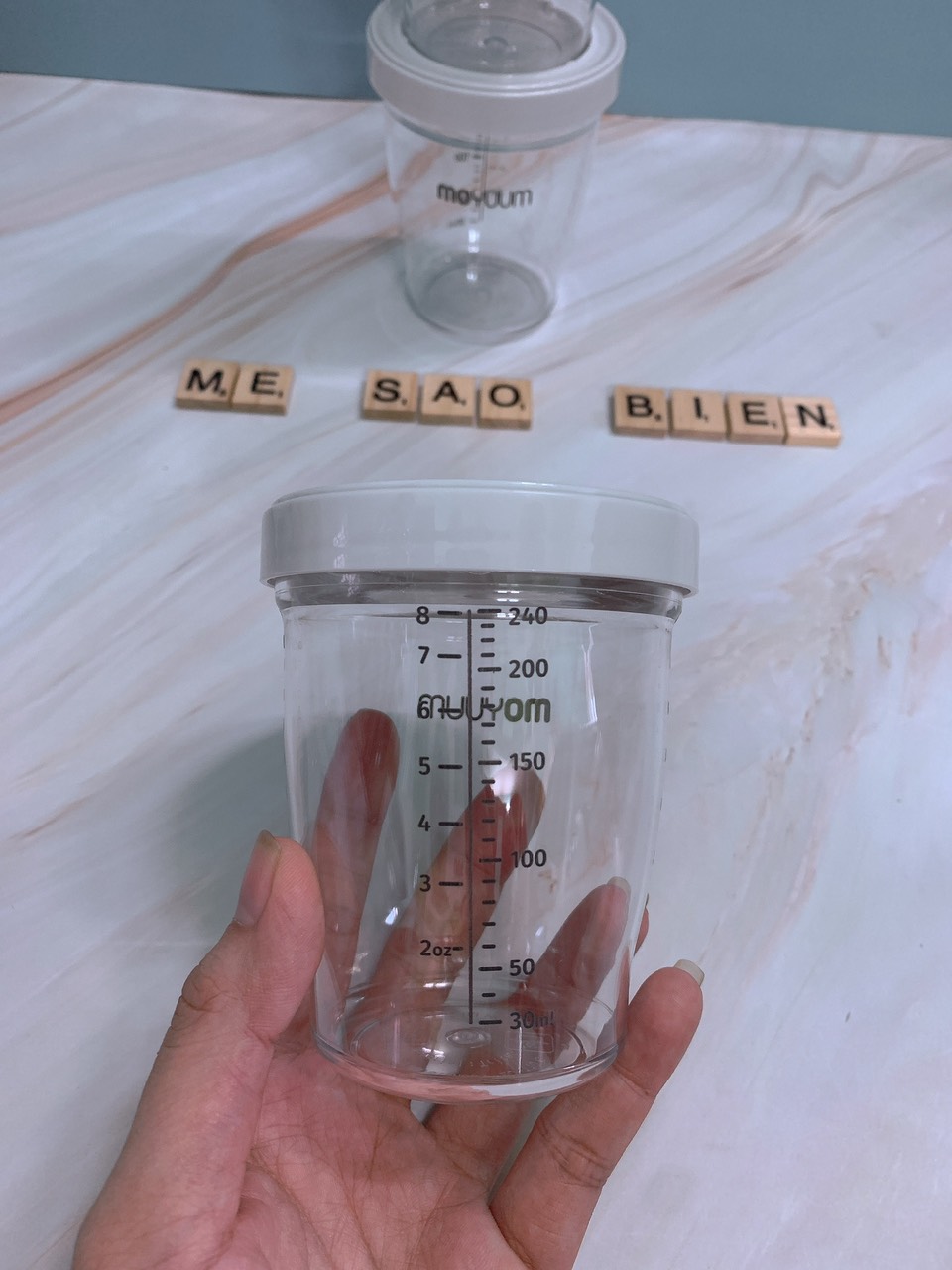 Hộp trữ sữa/ thức ăn Moyuum