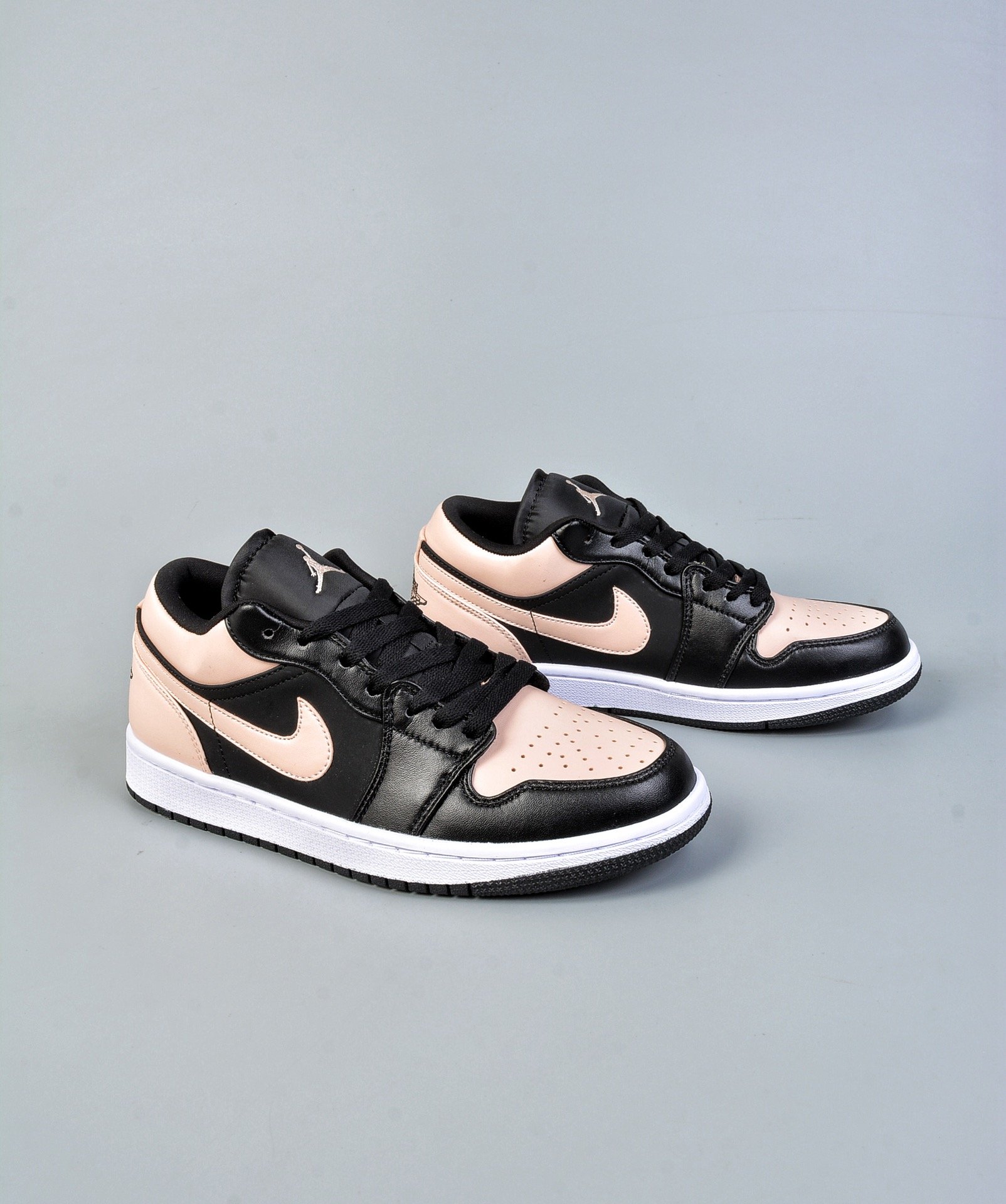 nike air jordan 1 low gold toe