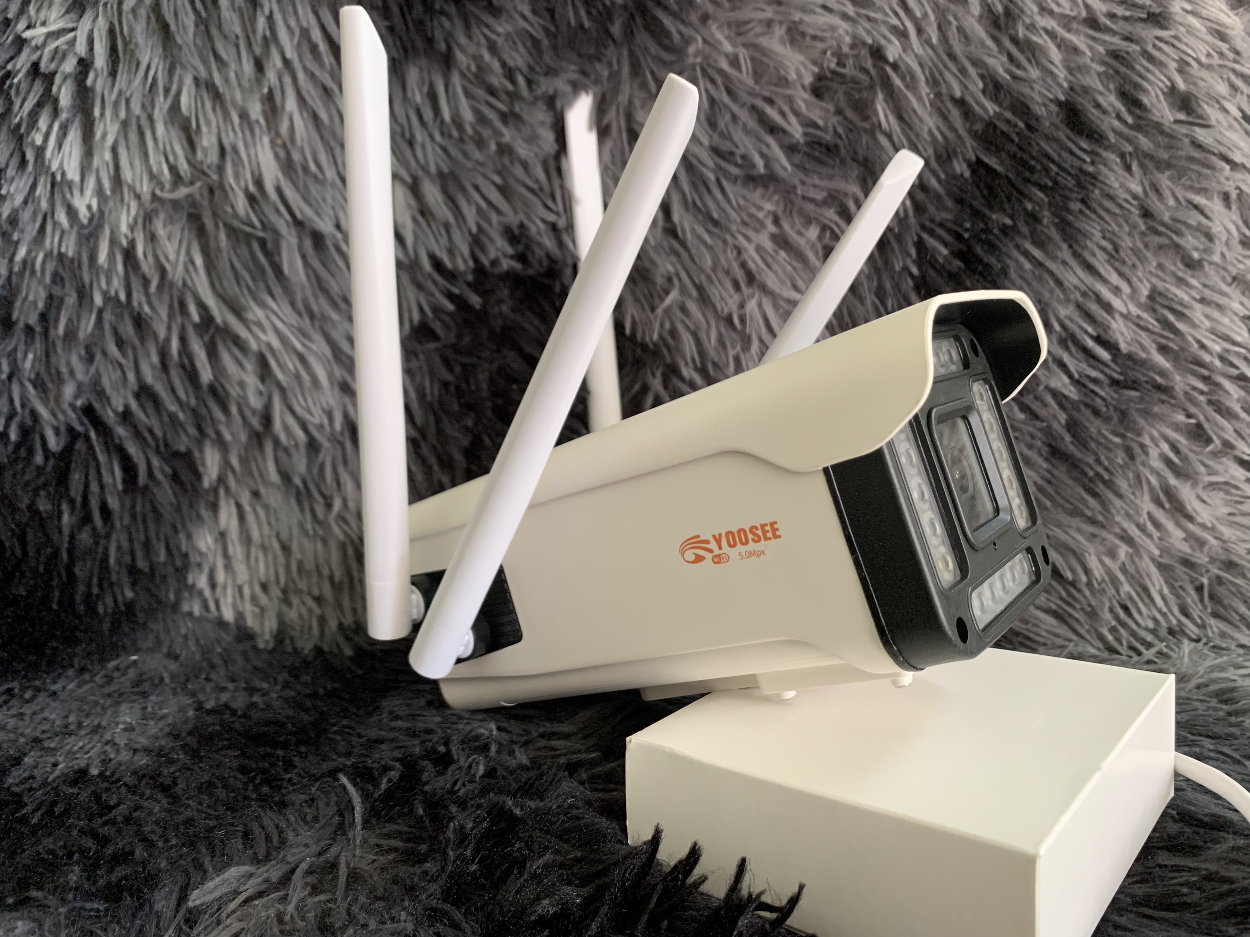 CAMERA “YOOSEE” WIFI 4 RÂU 32 LED 5.0 mpx. KHÔNG XOAY. CÓ MÀU BAN ĐÊM - CHỐNG NƯỚC, ĐÀM THOẠI 2 CHIỀU, CẢNH BÁO CHỐNG TRỘM - BẢO HÀNH 12 THÁNG CẢ THẺ NHỚ
