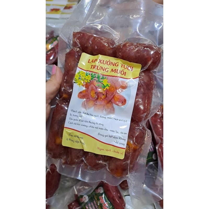 lạp xưởng tôm trứng muối+ lạp xưởng tươi trứng muối  ( bịt 500g) loại ngon
