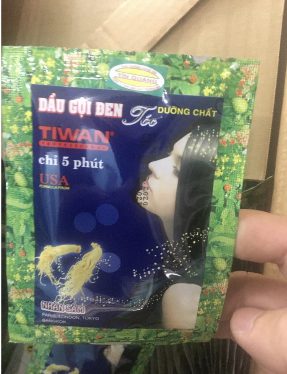 hộp dầu gội gội là đen tóc tiwan (hộp 10 gói)