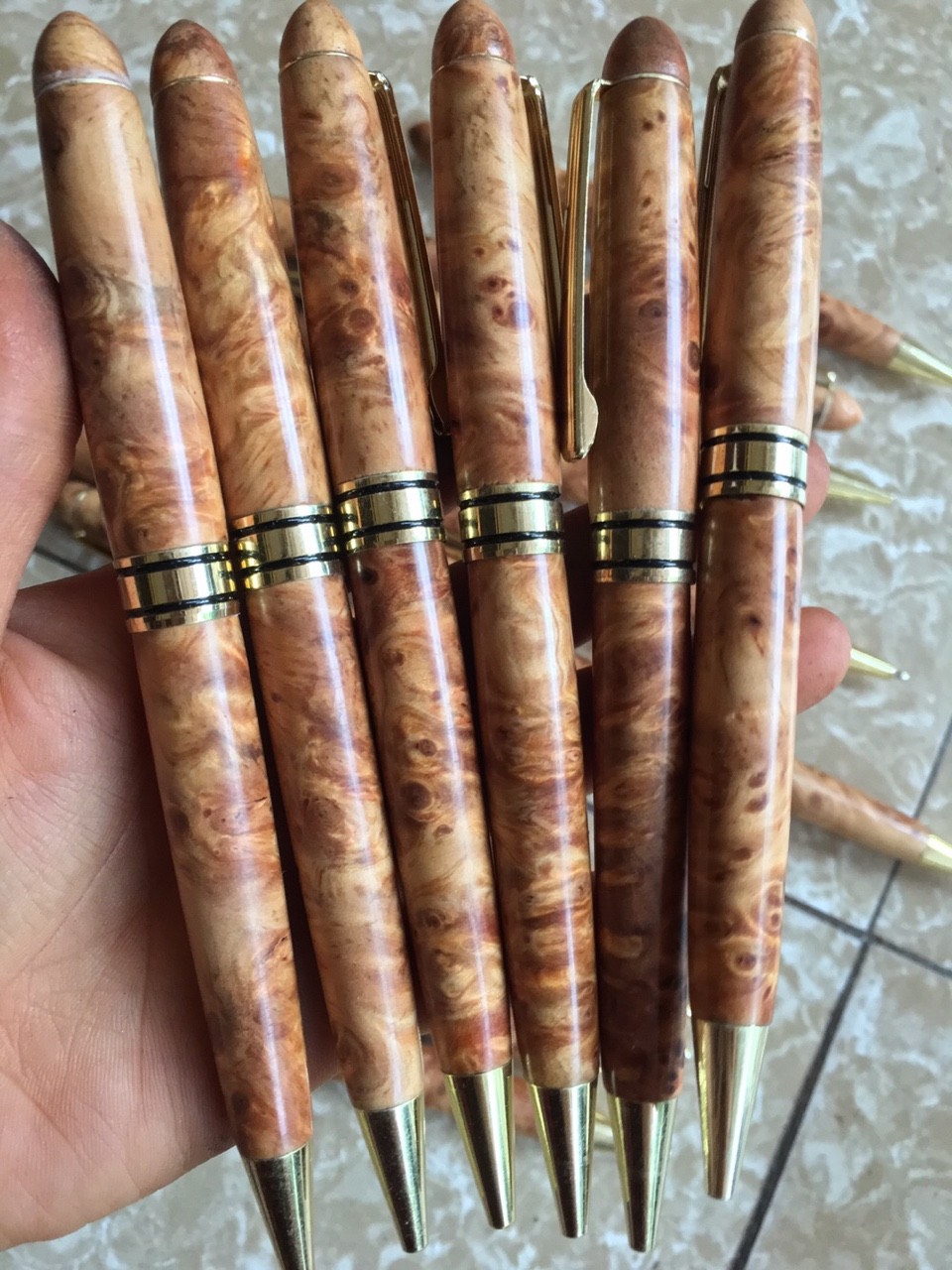 bút bi gỗ huyết long