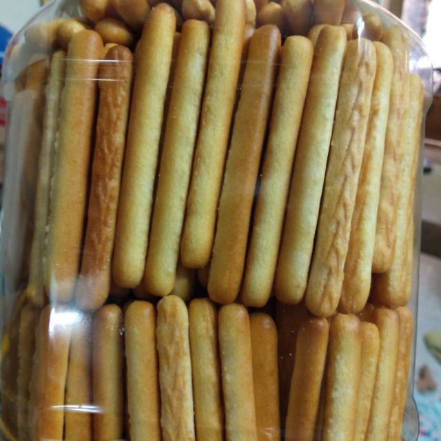 Bánh que đũa bơ sữa