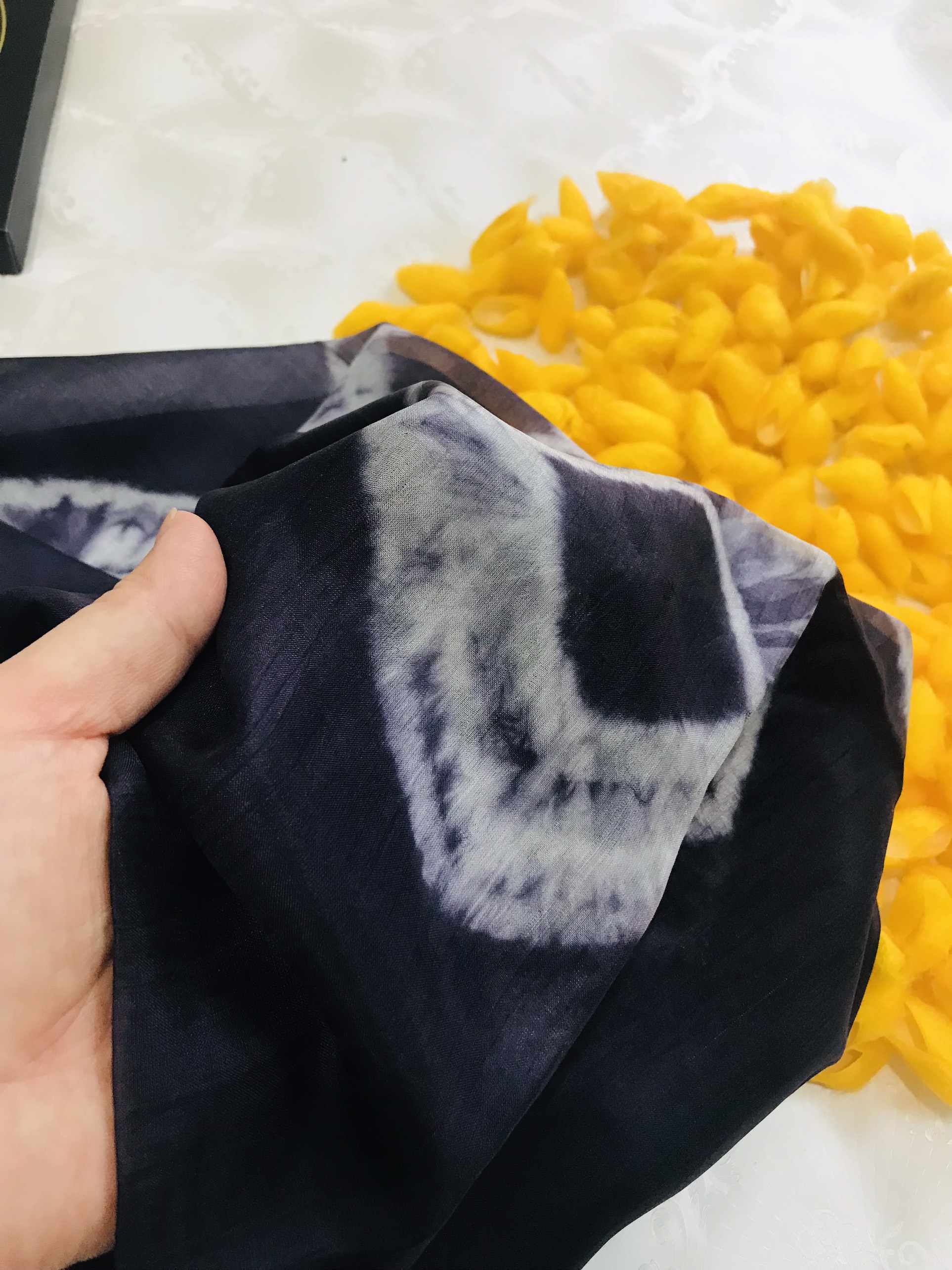Phúc Silk khăn lụa tơ tằm Vạn Phúc màu tím than - 170 x 80 cm 100% made from silk