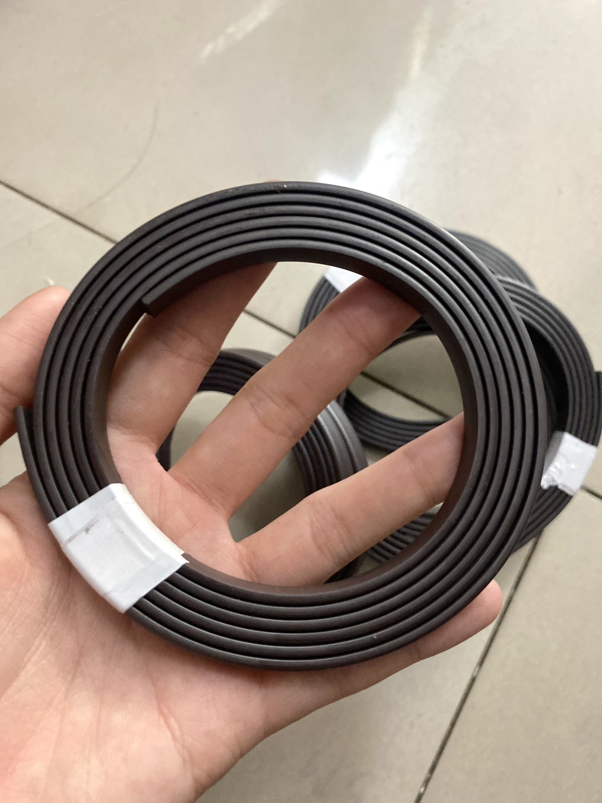 Ron tủ lạnh loại gài luồn từ sẵn  - Ron gài trắng 1m8