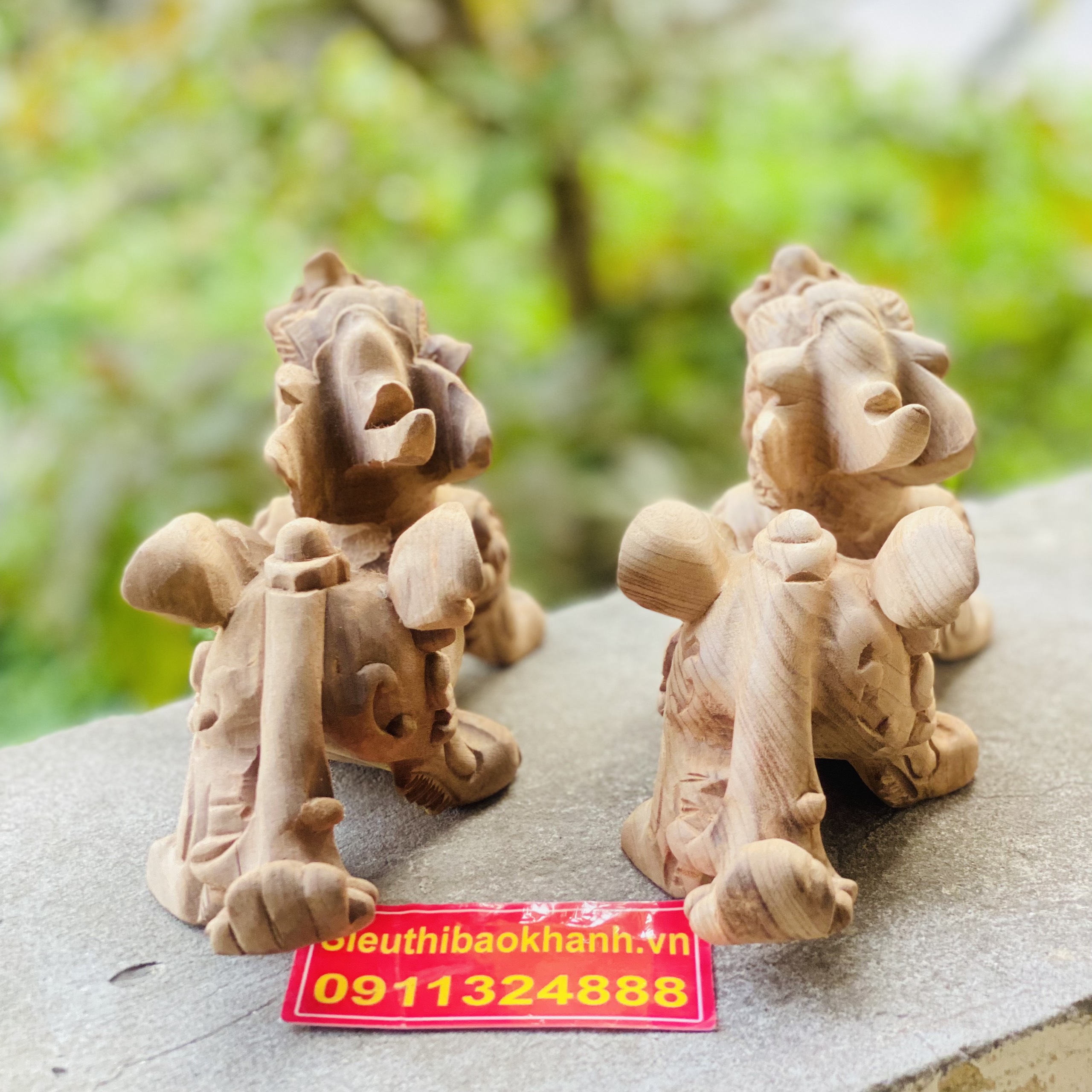 Tỳ Hưu phong thủy gỗ Xá Xị 20cm
