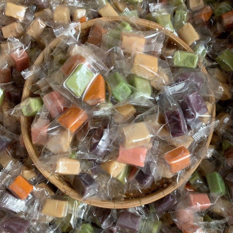 KẸO DỪA MIx VỊ ( túi zip 500g)