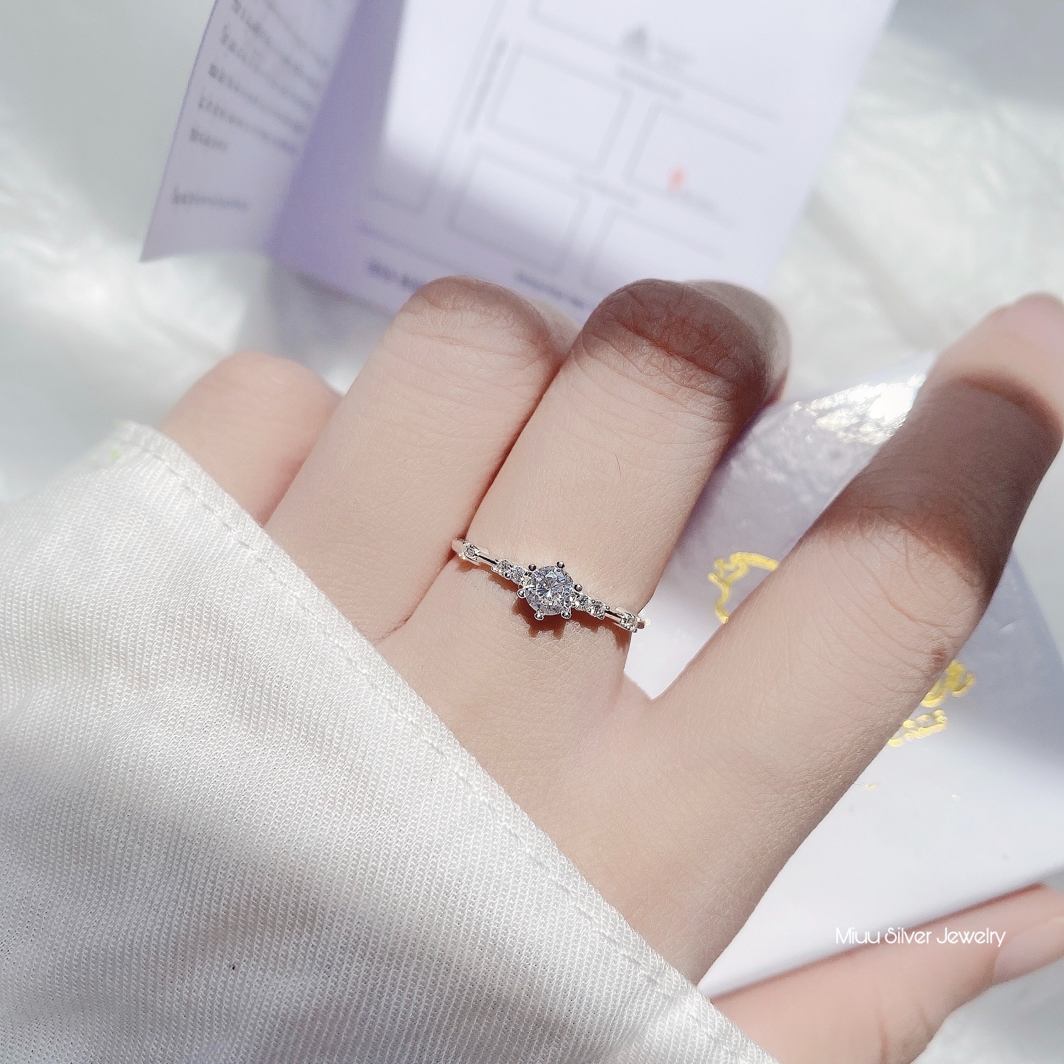 Nhẫn bạc nữ Miuu Silver đính đá Cateria Ring