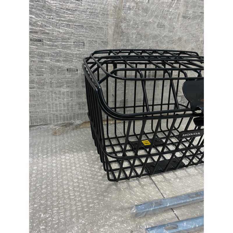 Rổ xe cub, dream có nắp mẫu nhỏ ( có bát gắn đầy đủ )