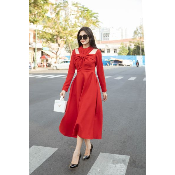 [30.10 - Nhập FALAZLIVE02 giảm 200K] Đầm đỏ xoắn ngực NGADO