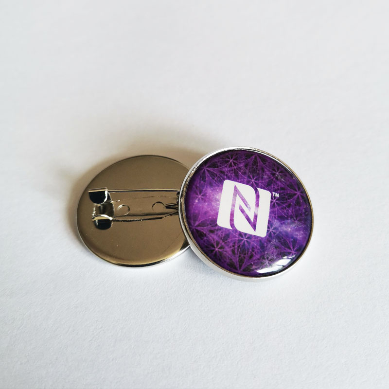 Smart%20Pins%20NFC%20Epoxy%20Scannable%20Lapel%20Pins%20-%20Image%205