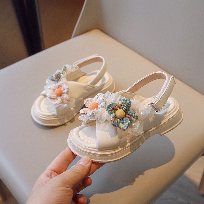 sandal hoa xinh dễ thương cho bé gái