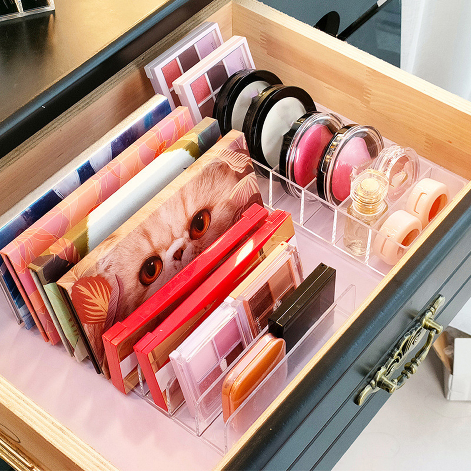 7 Cavity Multi-layer Storage Case Individual Grid Easy to Use Acrylic Makeup Storage Shelf for Home