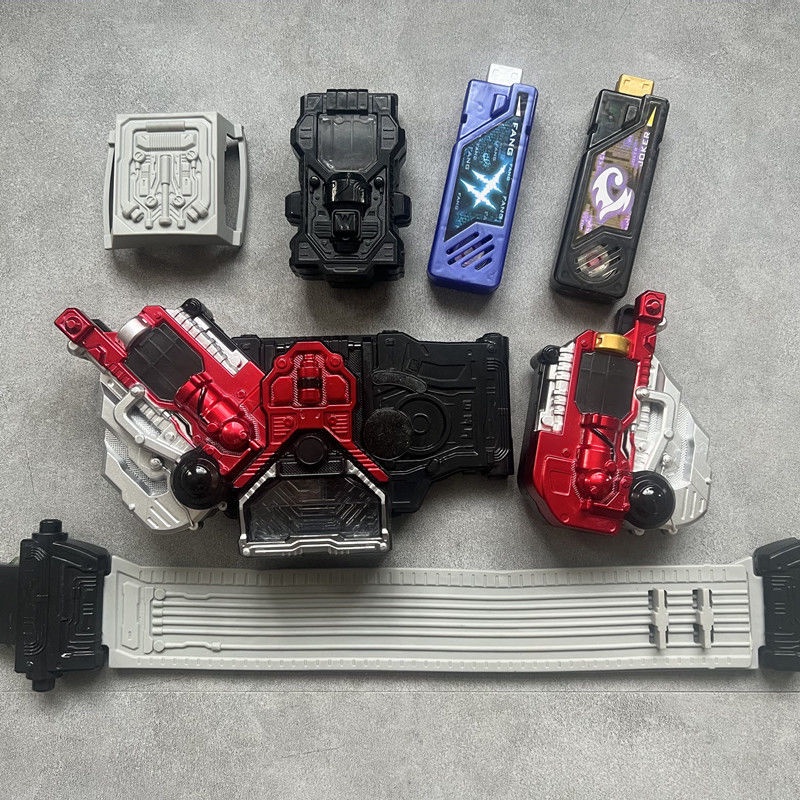 Nhân vật kamen rider w henshin belt ver. 20th dx có đai biến hình 6 gai