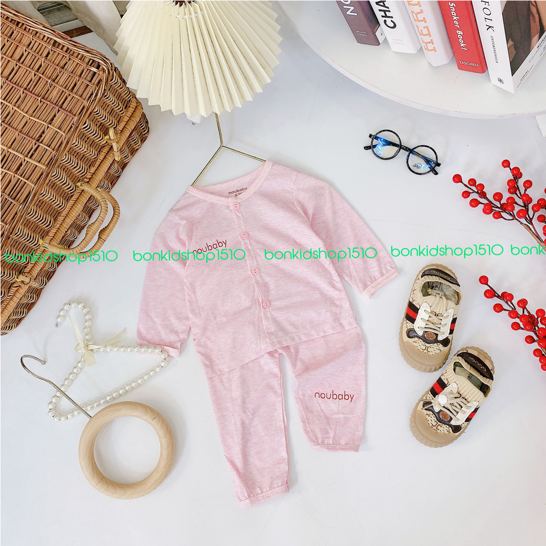 Bộ dài tay cho bé sơ sinh từ 3-13kg, hãng NouBaby cài cúc giữa