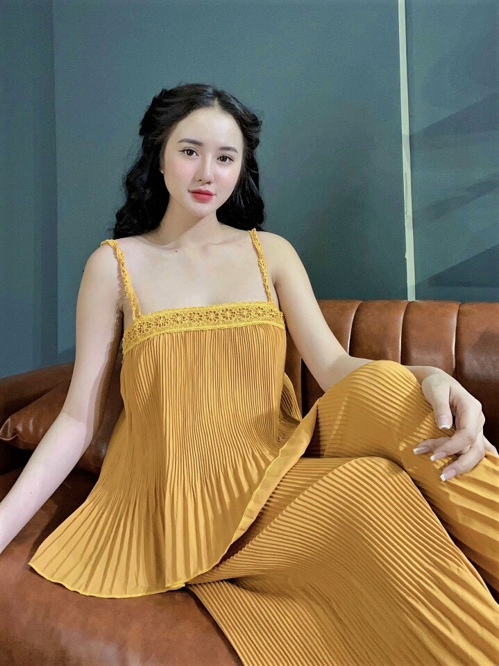 Set đồ bộ nữ vải lụa dập ly phối ren thời trang (Freesize dưới 58kg)