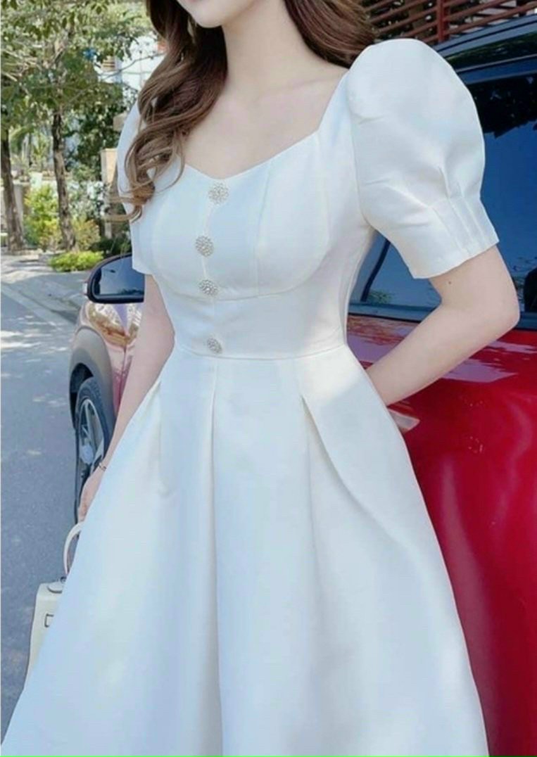 Đầm Xòe Đính Cườm Ở Cổ (có Mút Ngực)
