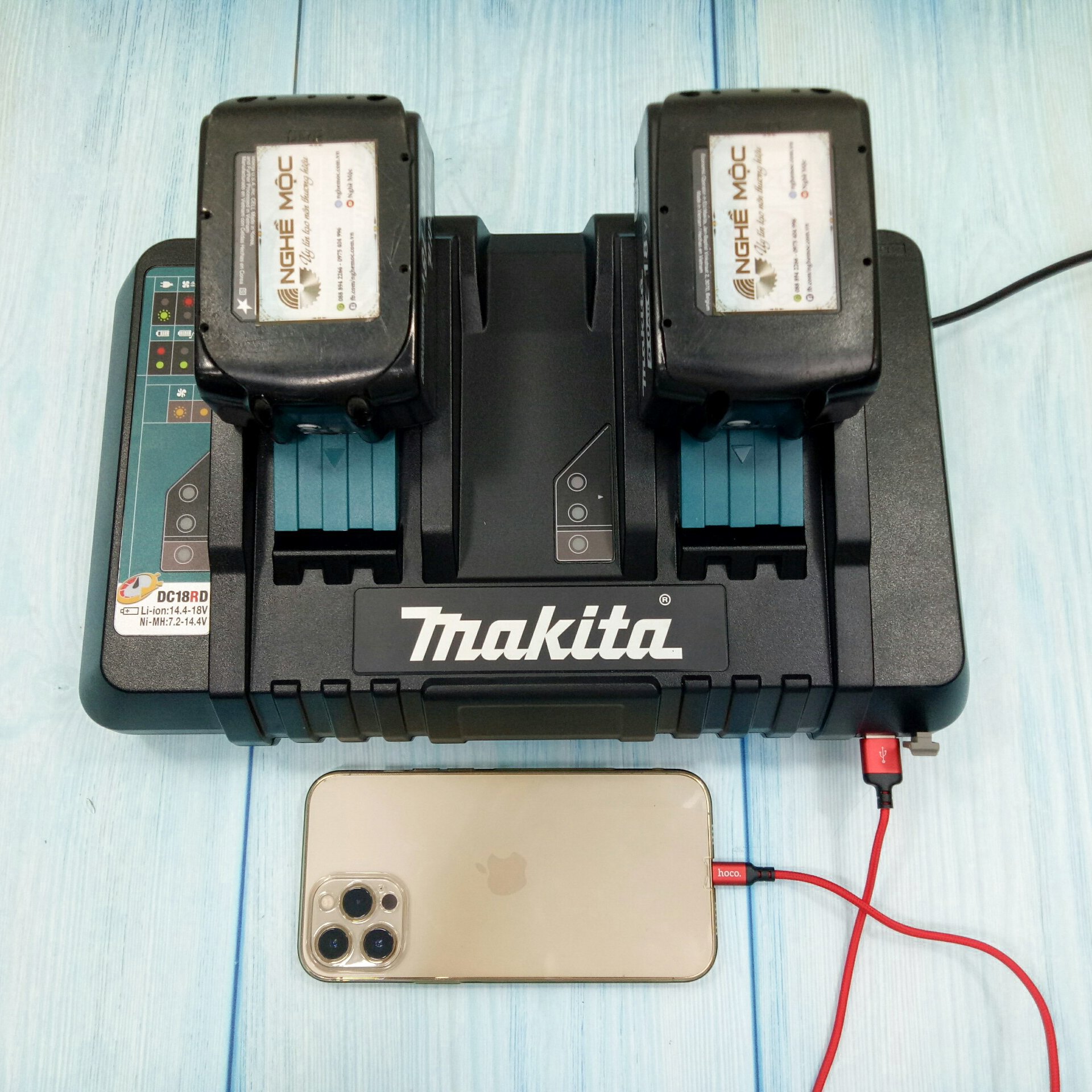 Đế sạc pin Li-Ion nhanh 2 cổng Makita DC18RD