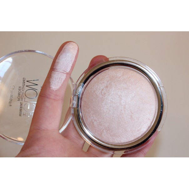 Phấn Highlight Catrice High Glow Mineral - Light Infusion 010