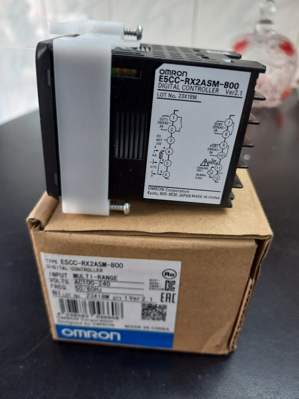 Bộ ổn nhiệt Omron E5CC-RX2ASM-800