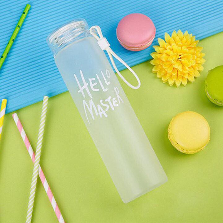 Bình Nước Thủy Tinh In Chữ Hello Master 480ML có dây xách