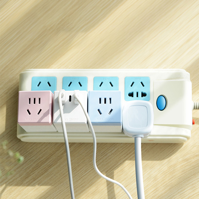 Xiaozhubangchu Rubik's cube socket one-turn multi-plug expansion creative multi-purpose socket converter USB strip
