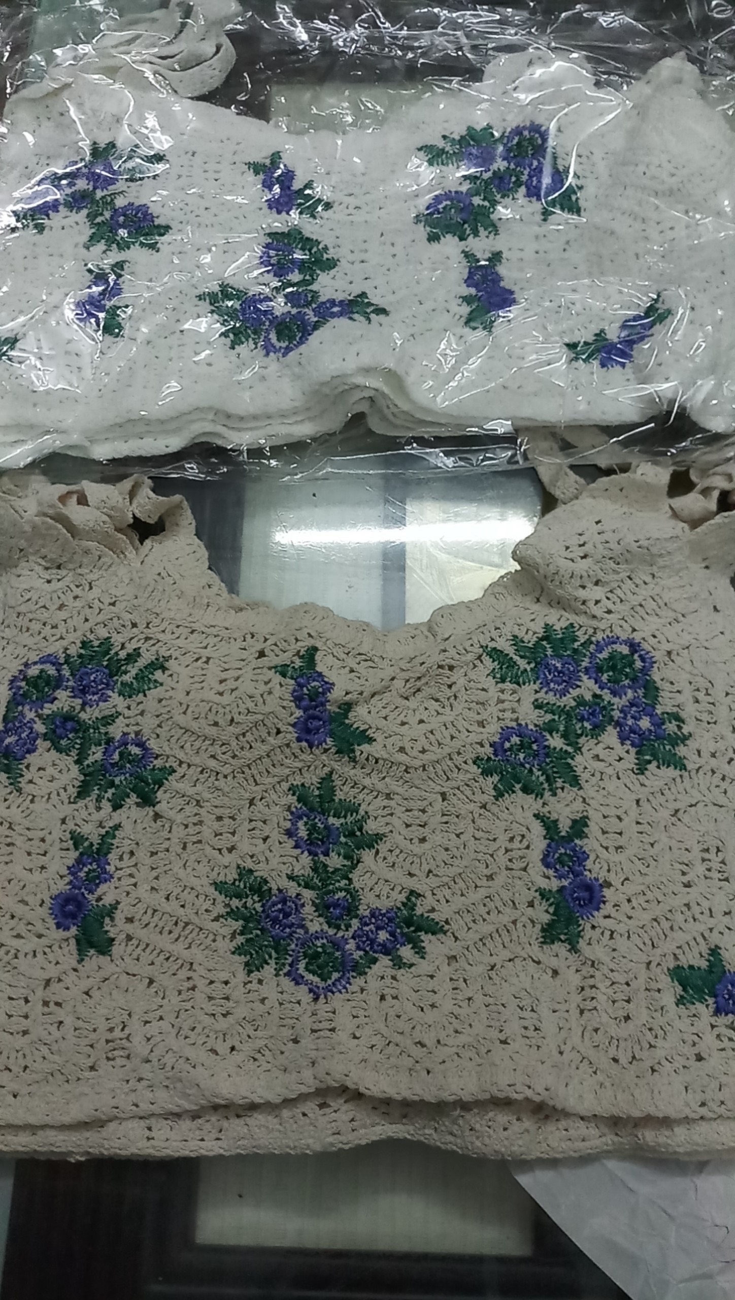 Áo 2 dây len móc thêu hoa hàng Quảng Châu