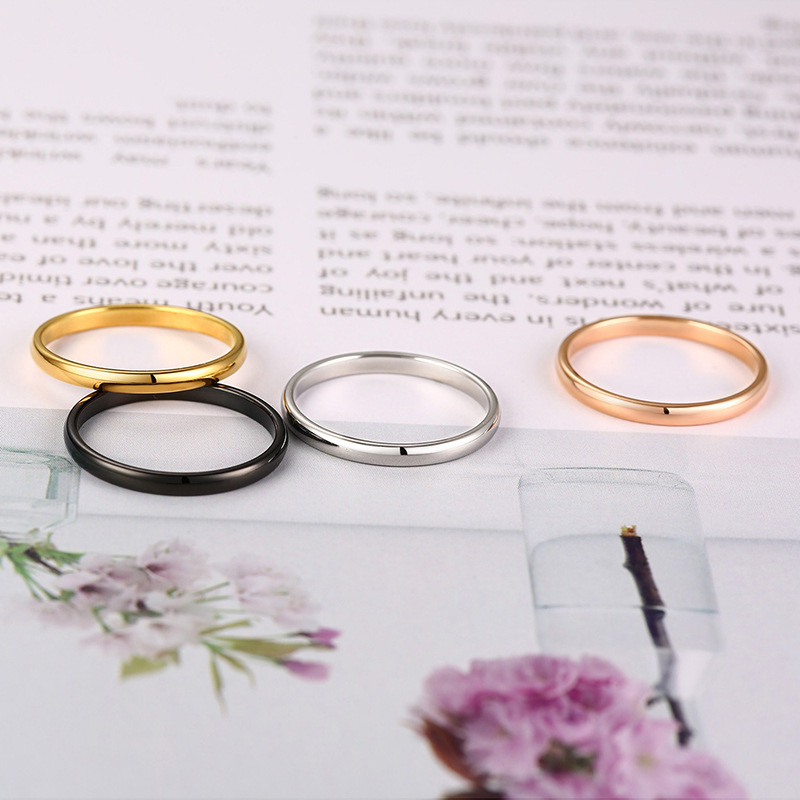 Nhẫn titan nữ không gỉ 2 mm kiểu nhẫn trơn sáng màu bền đẹp