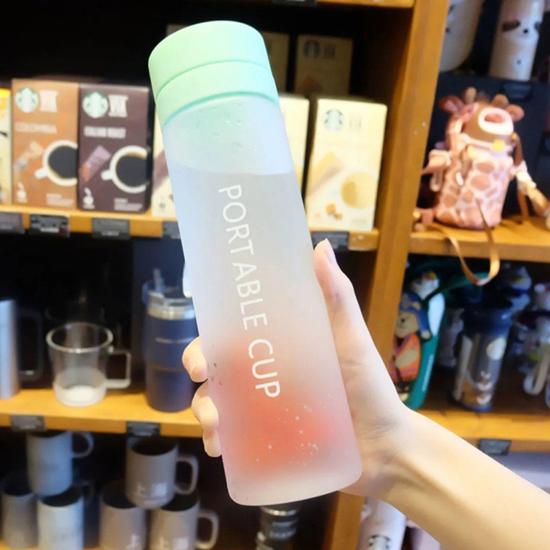 600ml%20Large%20Capacity%20Sports%20Fruit%20Lemon%20Juice%20Drinking%20Bottle%20Infuser%20Clear%20Portable%20Plastic%20Water%20Bottle%20Muqin%20-%20Image%204