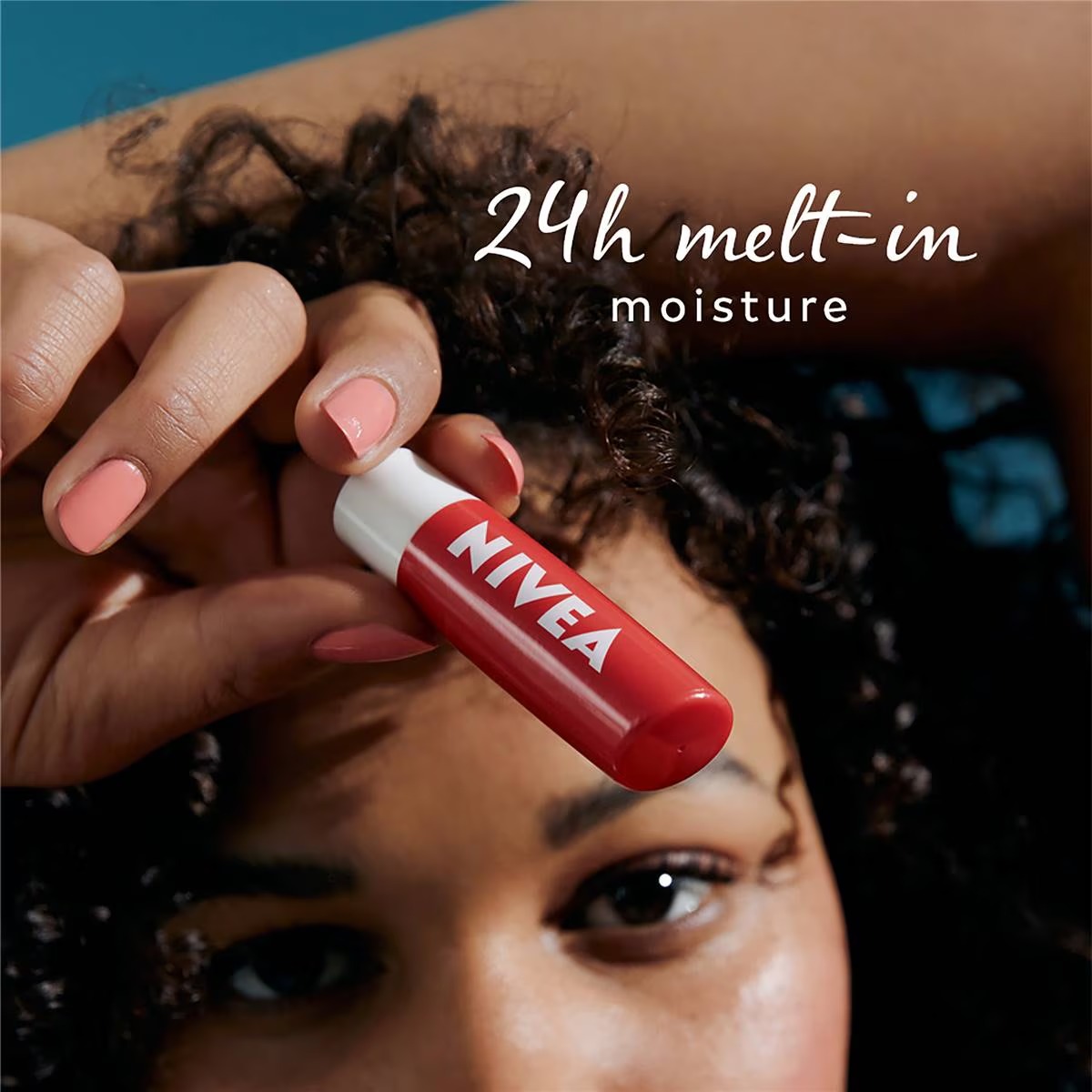 NIVEA%20STRAWBERRY%20Fruity%20Shine%20Moisture%20Lip%20Care%20Balm%20Nsfs%20-%20Image%202