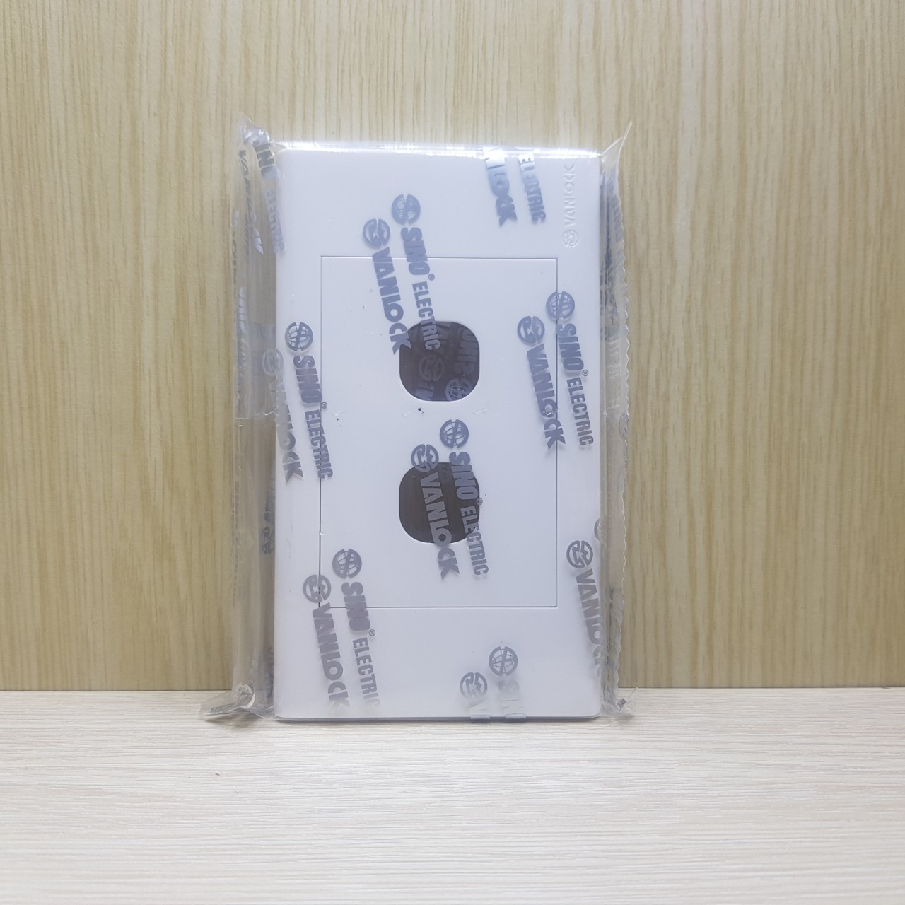 COMBO 10 MẶT CÔNG TẮC SINO - VANLOCK ( 1 CT, 2 CT, 3 CT , 4 CT )