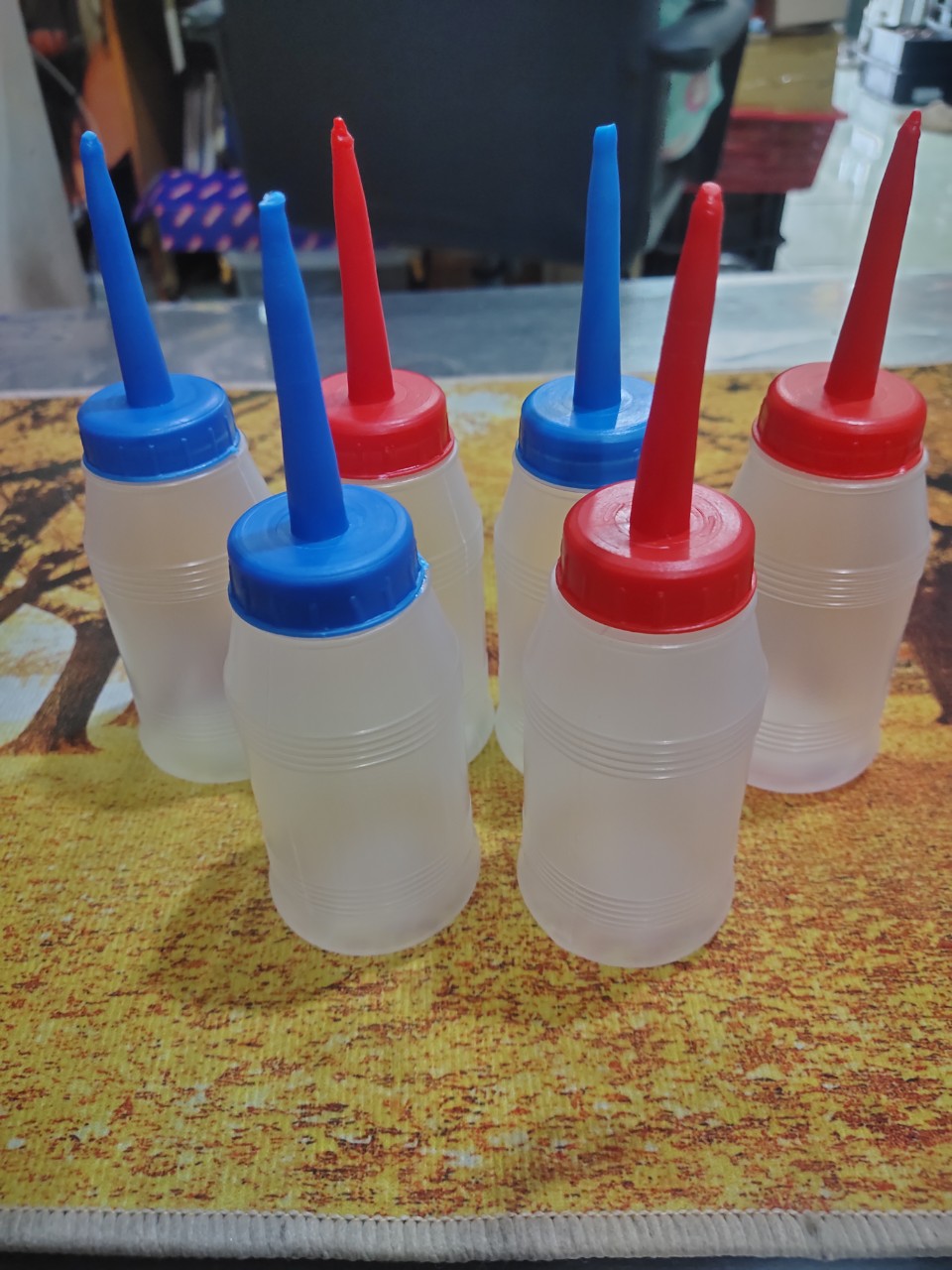 Bình nhựa nhỏ dầu