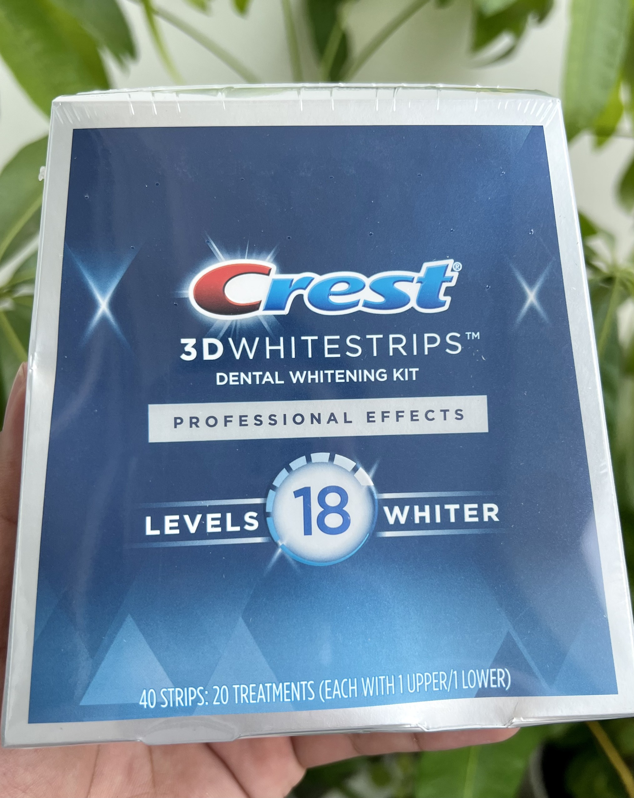 Miếng dán trắng răng Crest 3D Whitestrips/ Mỹ