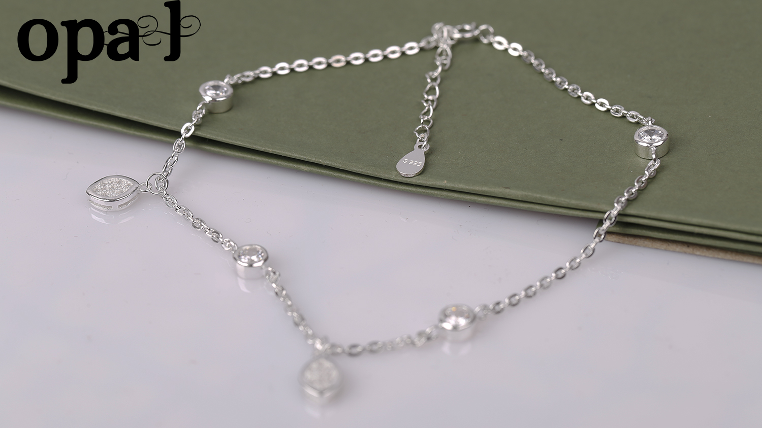 lắc chân bạc thương hiệu Opal