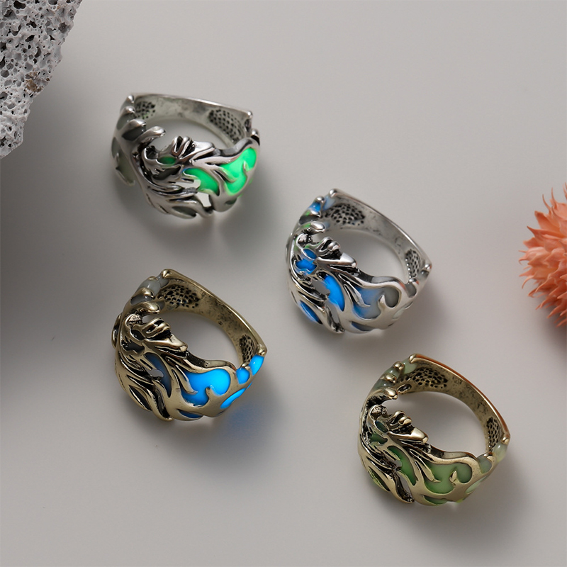 Men's Fashion Trendy Flying Dragon Ring Dragon Pattern Luminous Opening Adjustable Ring Halloween Glowing Jewelry Decoration. 
