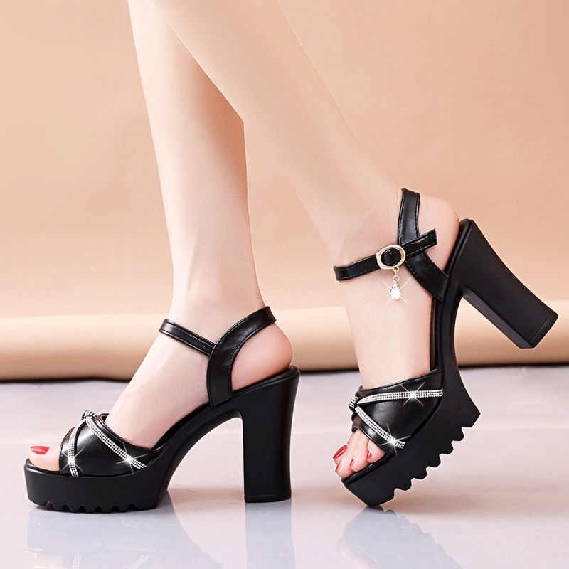 GIÀY SANDAL CAO GÓT QUAI CHÉO 2 DÂY ĐÁ 9P ĐẾ NHẸ LÓT MỀM ÊM - CG622
