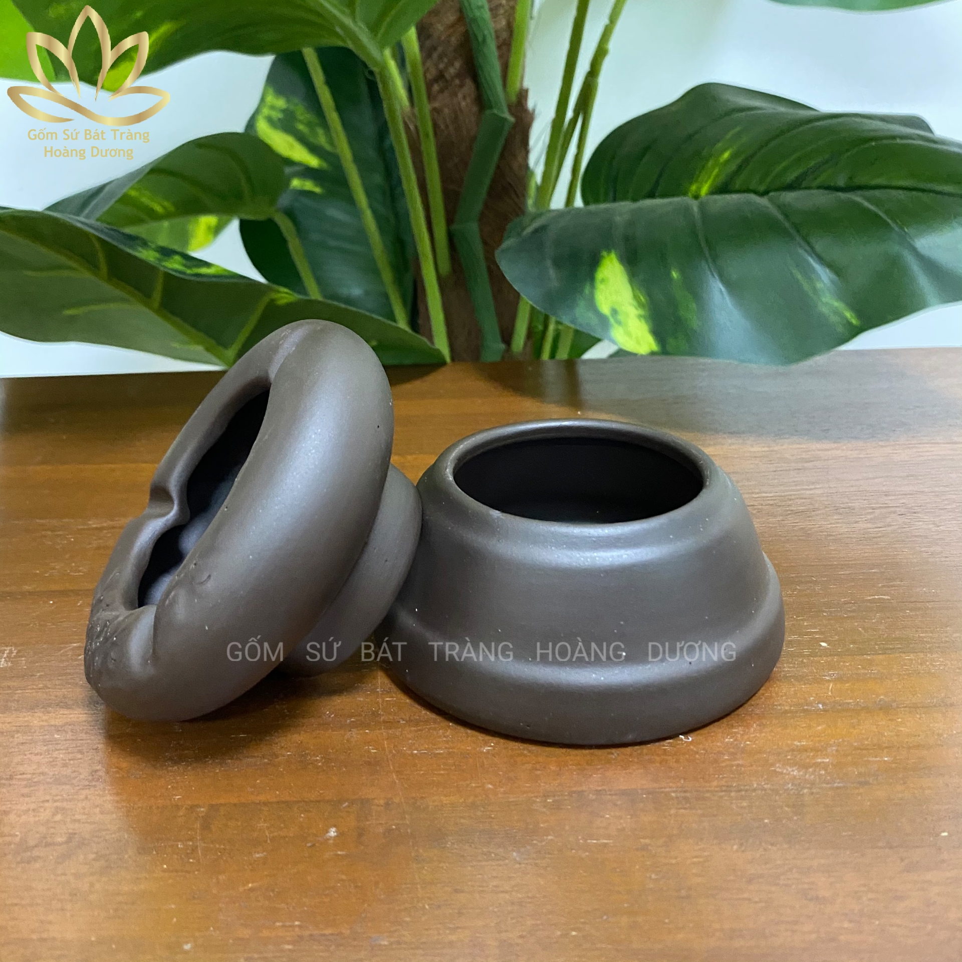 Gạt tàn đất nung Bát Tràng màu đen