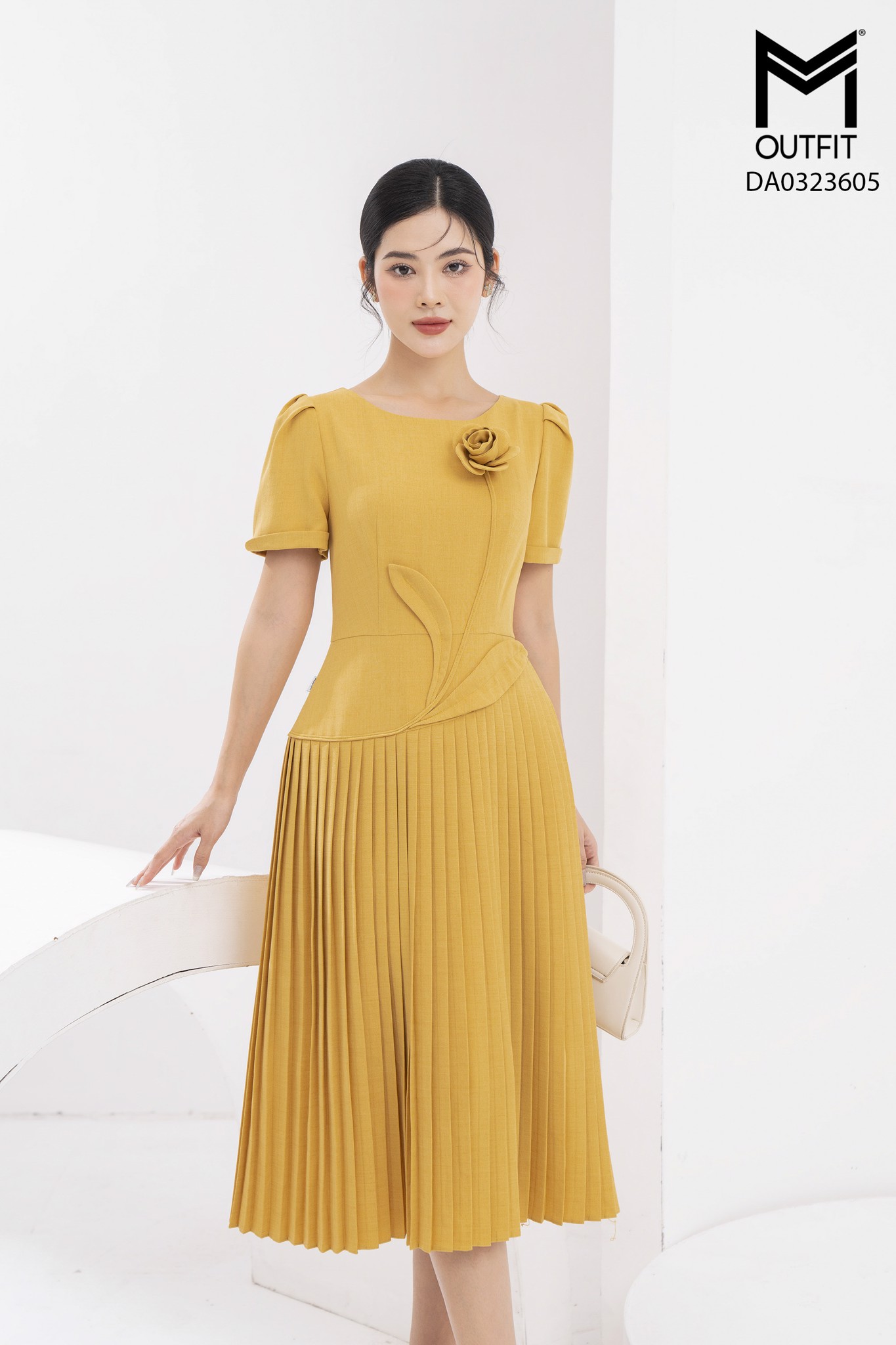 Đầm dáng xòe, tùng dập ly