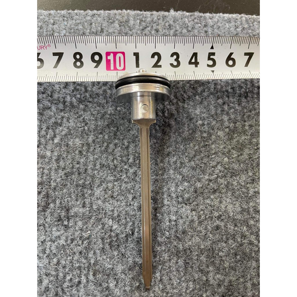 Ron, Lưỡi gà súng bắn đinh F30