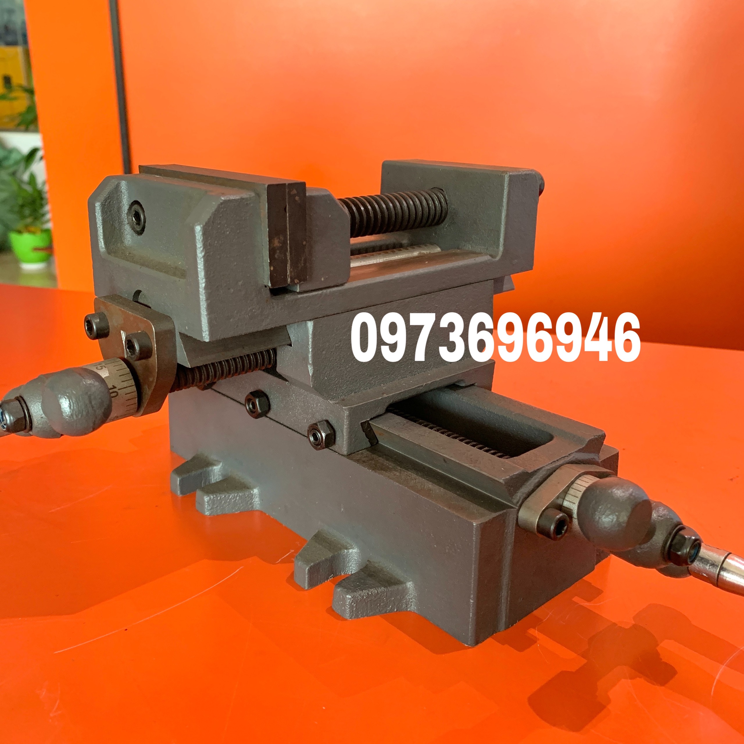 Ê tô bàn trượt 2 chiều q97-75 / q97-100