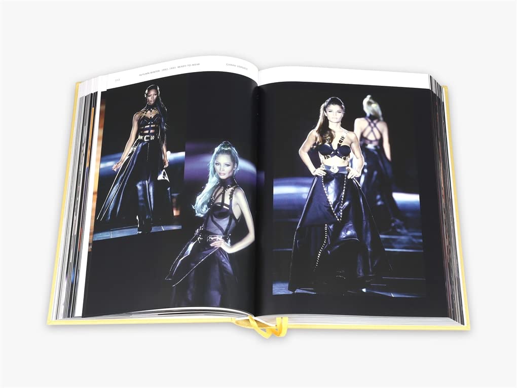 ARTBOOK - Sách Tiếng Anh - Versace Catwalk : The Complete Collections