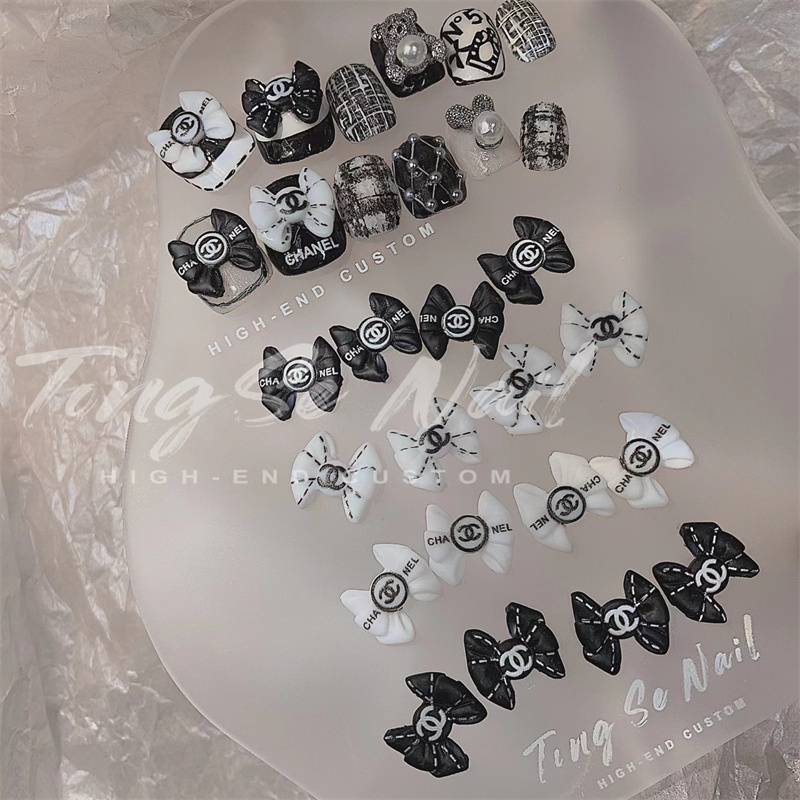 Charm Nơ Thương Hiệu Chanel Trắng Đen Đính Móng NZ19