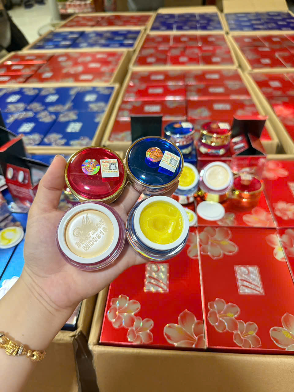 Combo 2 kem meiduzi nhật ngày + đêm 2 tem ( tem mới BCA )
