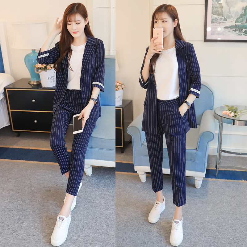 casual clothes for interview female