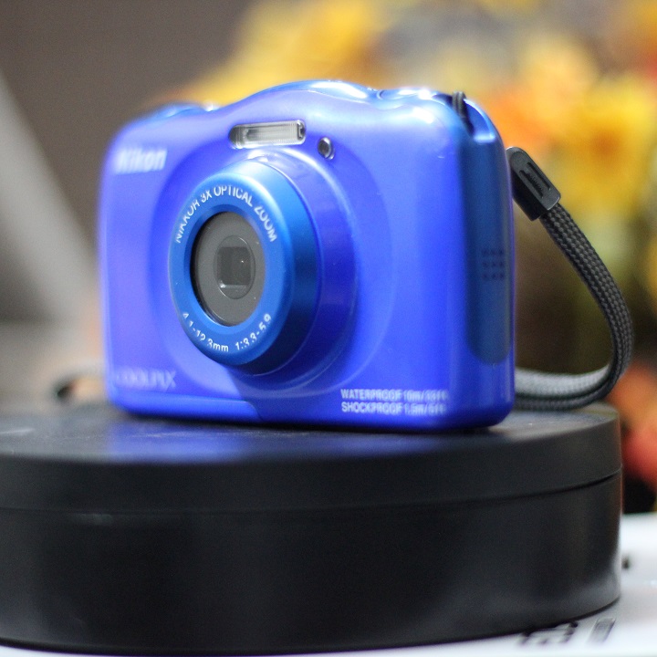 Máy ảnh chống nước Nikon S33