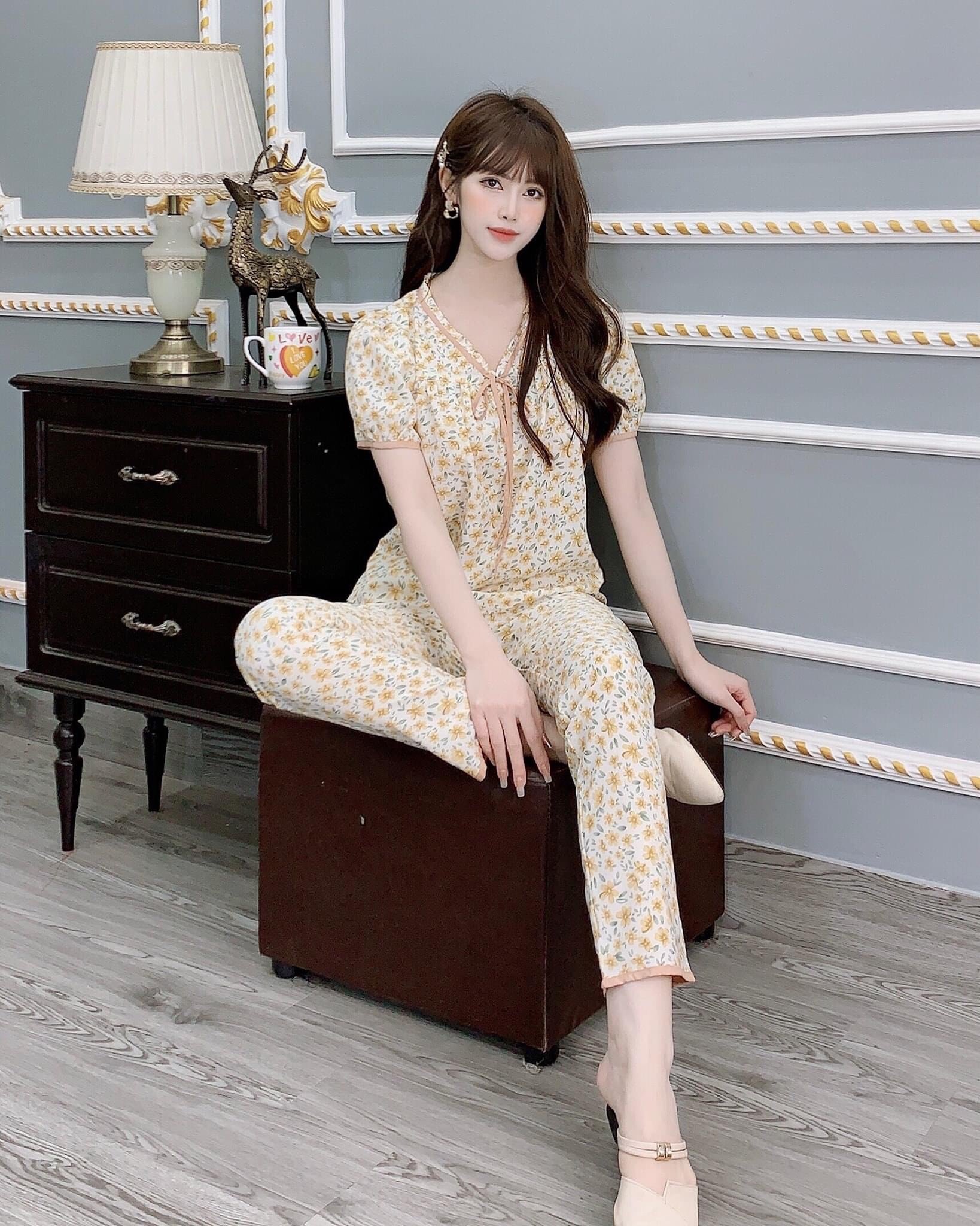 set bộ lụa hoa nhí 100d cổ tim đính nơ điệu đà
