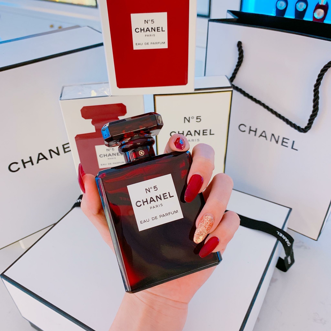 NƯỚC HOA NO 5 PARIS ĐỎ