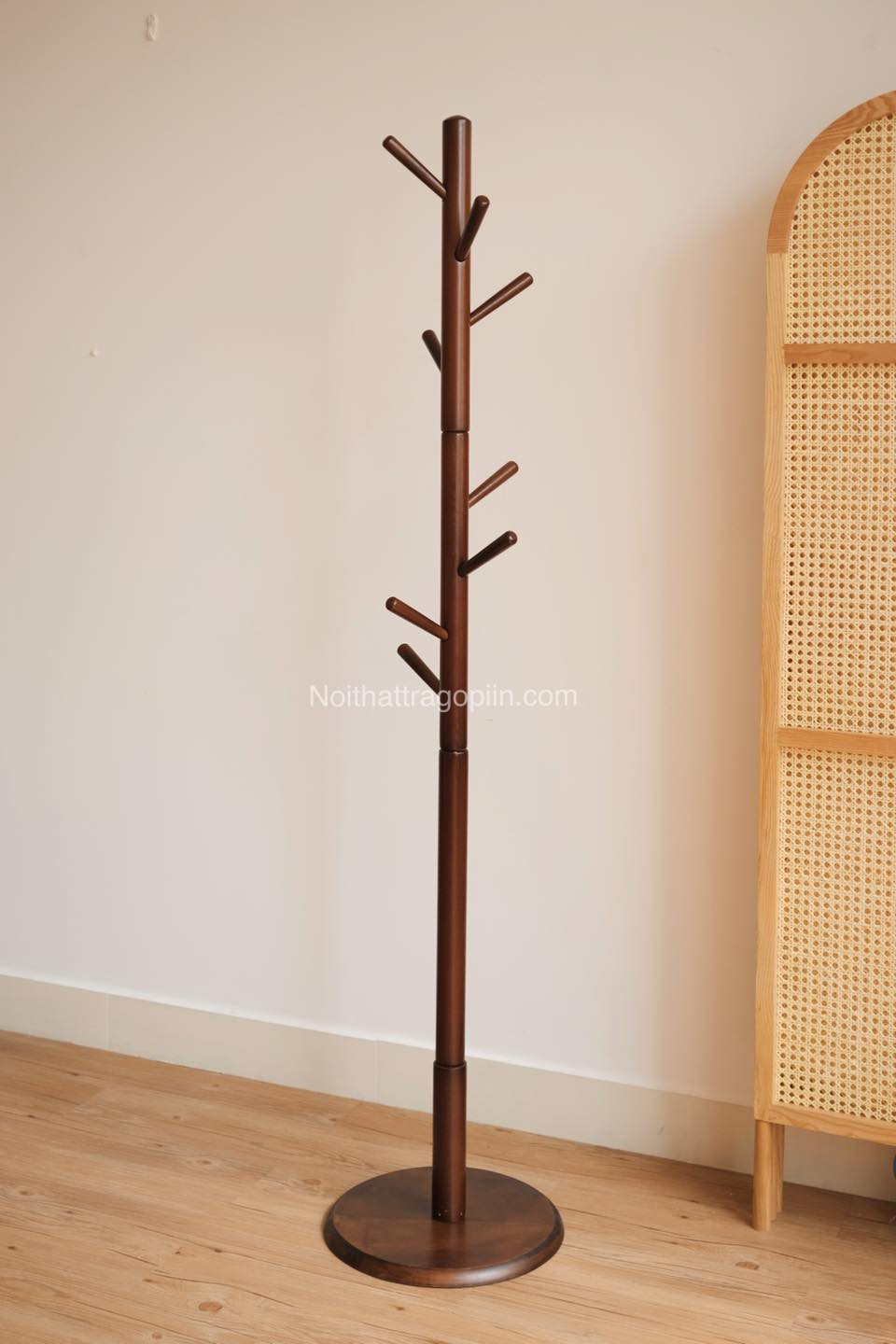 Cây treo đồ gỗ 02
